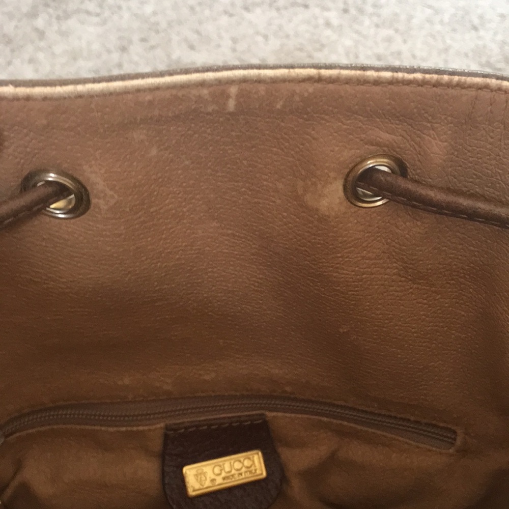 Gucci Vintage Bucket Bag - Picture 7 of 17